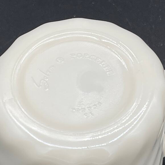 Vintage Salem Porcelle Noel Christmas Tree Wreath Coffee Cup Mug Made in France - Picture 5 of 11